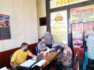 Kapolsek Rambah Tinjau Secara Langsung Masyarakat Penerima Bantuan PKL