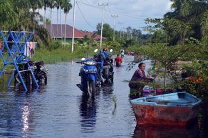 Banjir Halangi Tamu Berlebaran Di Beberapa Kelurahan Kota Dumai