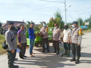 Ciptakan Lingkungan Asri dan Indah, Karang Taruna Lubuk Gaung Lakukan Goro dan Tanam Pohon