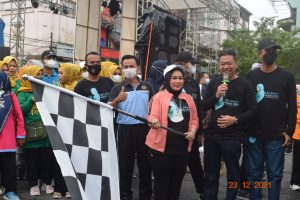 Ketua PKK Rohil Lepas Peserta Jalan Santai