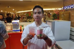 Heboh Bisnis Es Doger Gibran