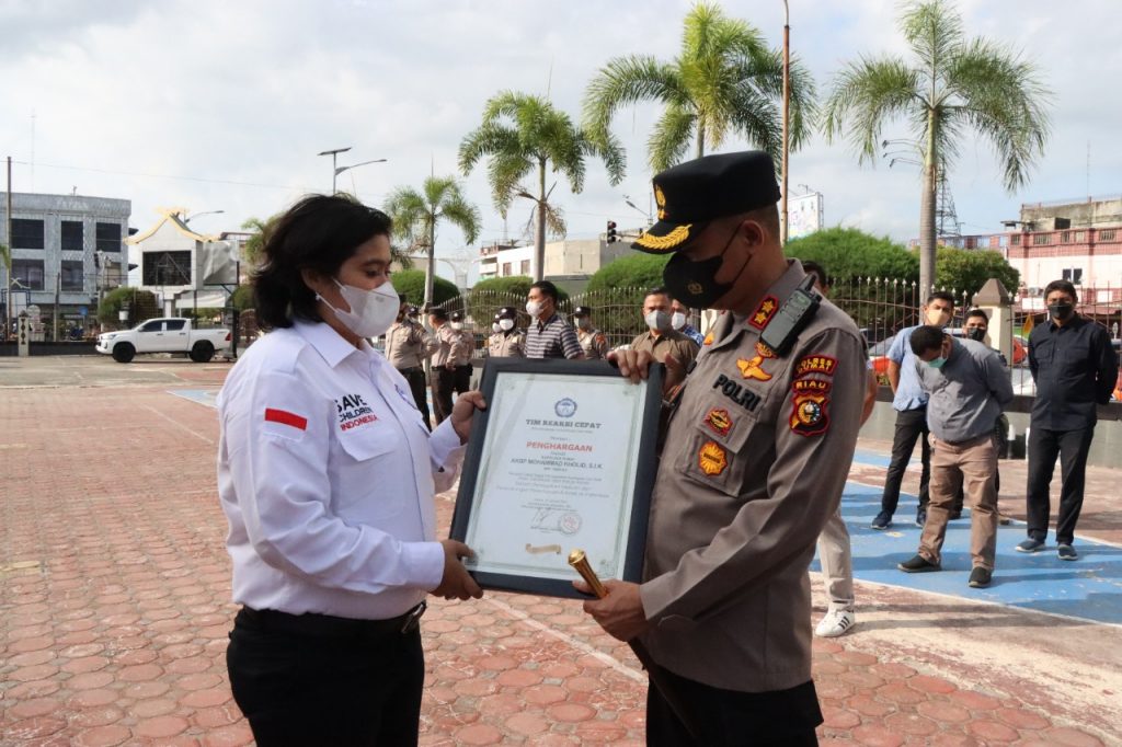 Polres Dumai Kembali Dapat Penghargaan Komnas TRC PPA