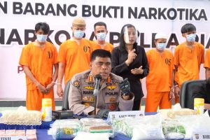 Perang Terhadap Narkoba, Polda Riau Kembali Bekuk 17 Tersangka Dengan Barang Bukti 48 KG Sabu