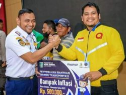Dishub Dumai Salurkan Bantuan Kepada Ratusan Pengemudi Transportasi Umum