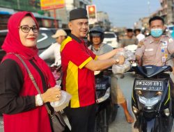 Berkah Ramadhan, Keluarga Besar Suku Piliang Berbagi Takjil Dan Sembako