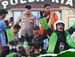 Demo di Mapolda Riau, Kapolda Temui Massa Aksi Hingga Ajak Tahlilan Bersama