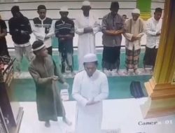 Guru Ngaji Ditikam Saat Jadi Imam Salat Subuh