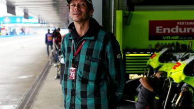 Jelang MotoGP Mandalika 2025, Valentino Rossi Ikut Konvoi di Jalanan Jakarta