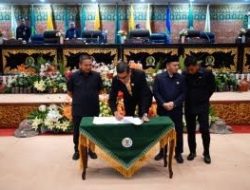 DPRD Sahkan 3 Ranperda Pemprov Riau Menjadi Perda