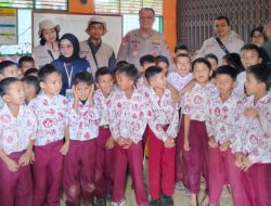 Anak-anak Agam Kembali Ceria Lewat Trauma Healing Polda Riau