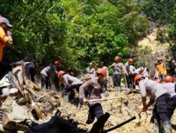 Korban Tewas Akibat Banjir Bandang dan Longsor Bertambah jadi 1.016 Orang, 212 Hilang