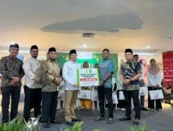 Tenaga Kebersihan dan Security Pemprov Terima Bantuan Ramadan Dhuafa