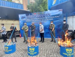 Bea Cukai Riau Musnahkan Barang Ilegal Rp44,82 M, Negara Selamat Rp26,9 M