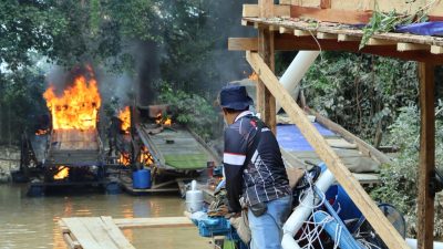Berantas Tambang Ilegal, Tim Gabungan Musnahkan 145 Rakit PETI di Sungai Kuantan